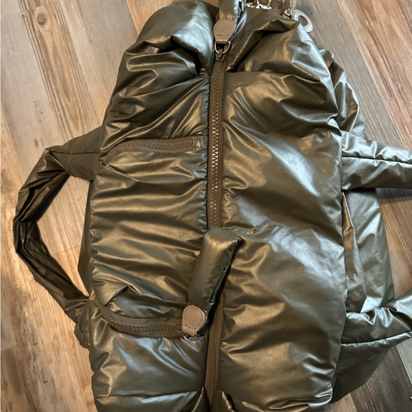 SEE BY CHLOE JOY RIDER NYLON PUFFER  SHOULDER BAG METALLIC MOSS GREEN MEDIUM - Picture 4 of 7